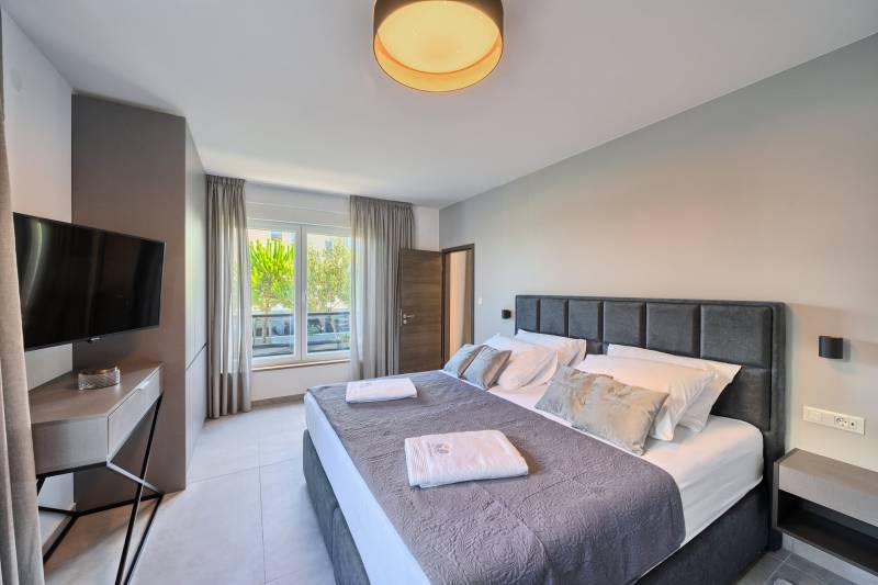 Apartment Liberty Living with Pool II Split