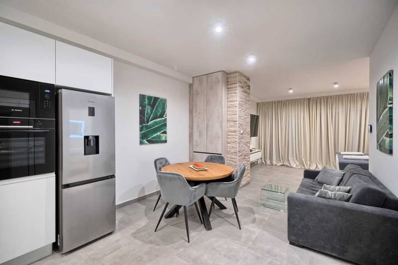 Apartament Liberty Living I z 2 wspólnymi basenami i jacuzzi w Splicie, Dalmacja