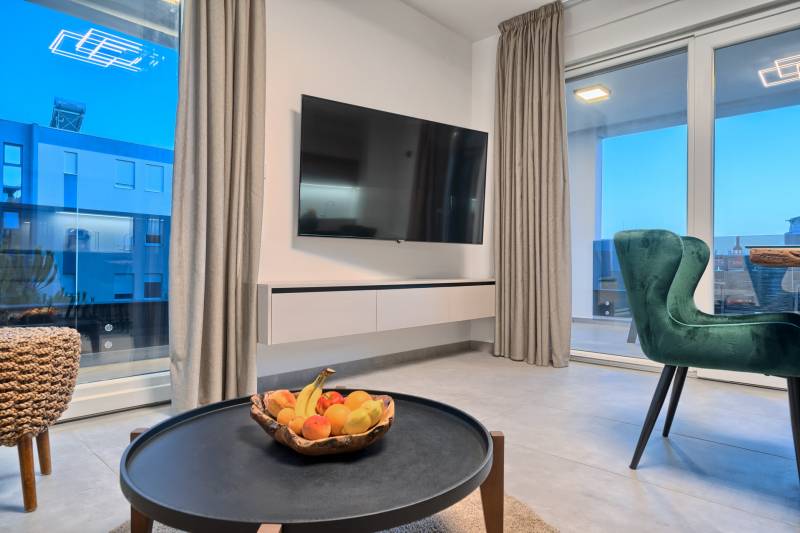 Apartment Liberty Living med Basseng III Split