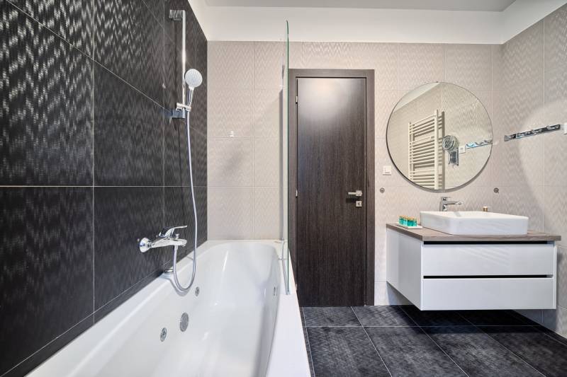 Apartment Liberty Living med Basseng III Split