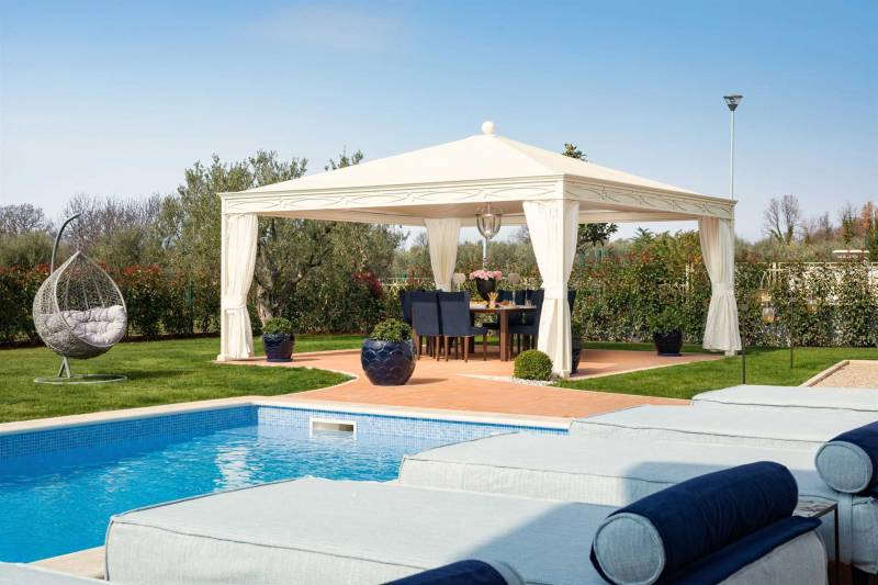 Palazzo di Dolce Vita with Pool in Novigrad in Istria