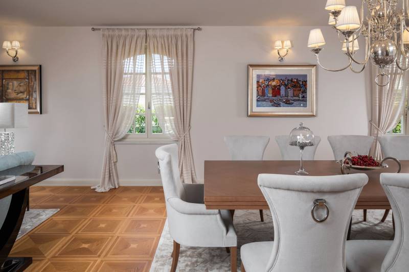 Villa Palazzo di Dolce Vita with Pool Novigrad Istria