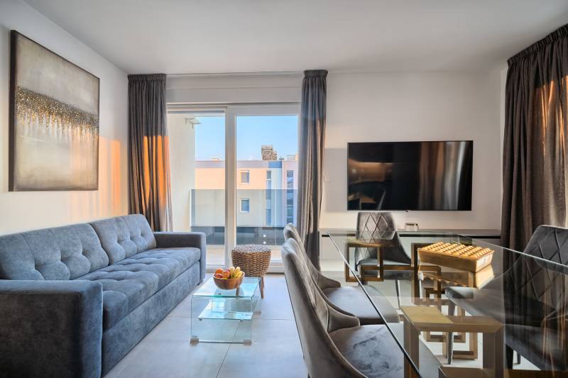 Apartment Liberty Living med Basseng IV Split