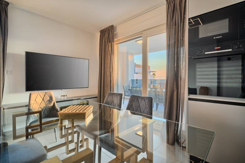 Apartment Liberty Living med Basseng IV Split