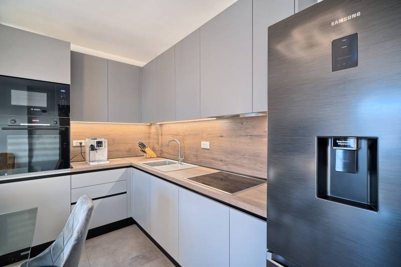 Apartment Liberty Living med Basseng IV Split