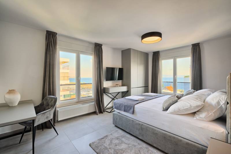 Apartment Liberty Living med Basseng IV Split