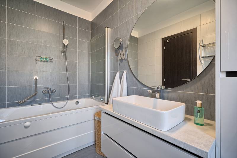 Apartment Liberty Living med Basseng IV Split