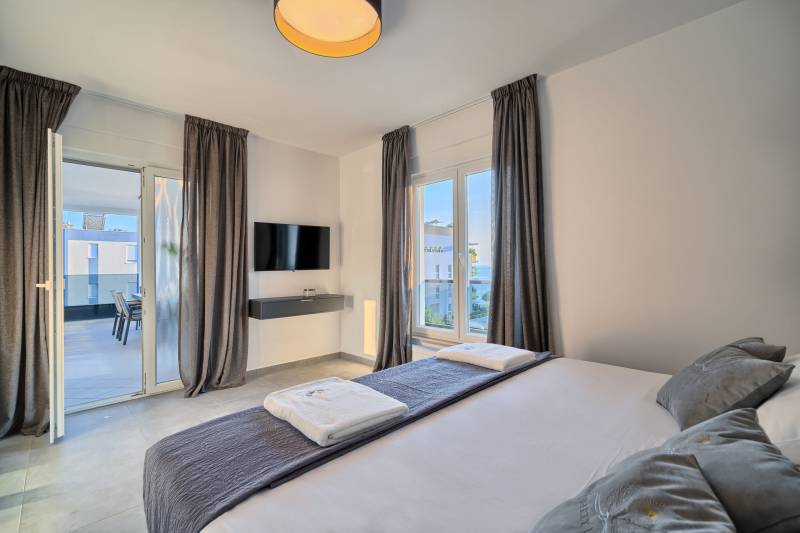Apartment Liberty Living med Basseng IV Split