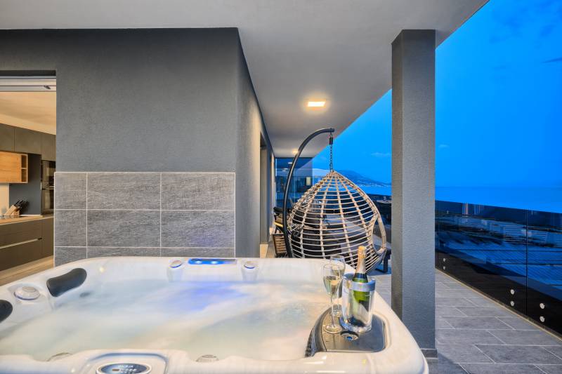 Penthouse Liberty Living s Bazenom Split