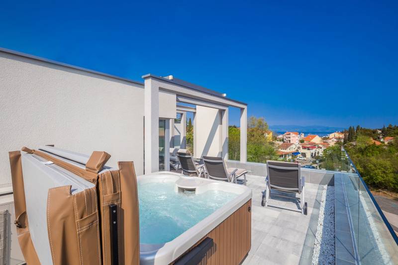 Villa Topaz mit beheiztem Pool Krk