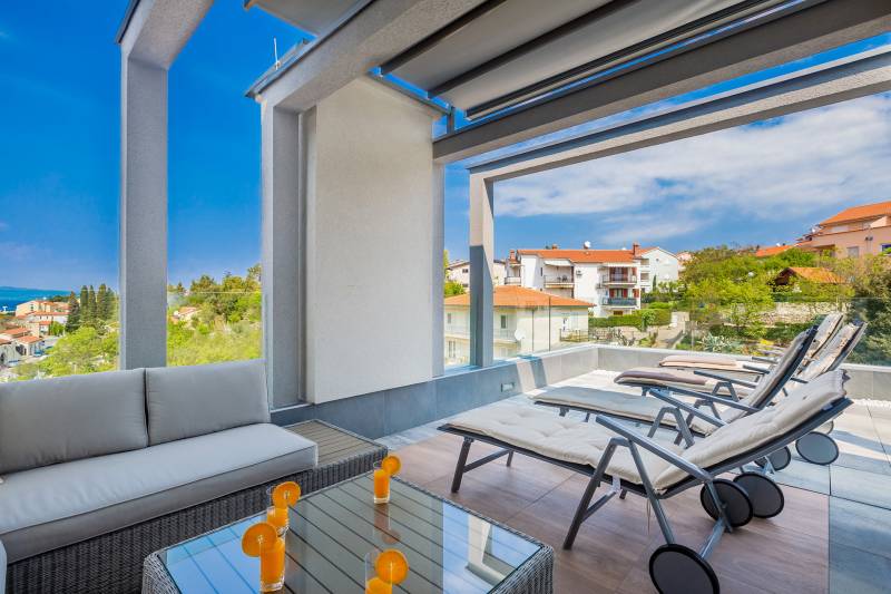 Villa Topaz mit beheiztem Pool Krk