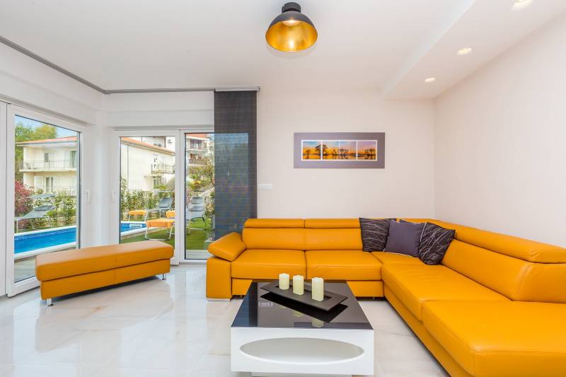 Villa Topaz mit beheiztem Pool Krk