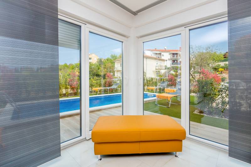 Villa Topaz mit beheiztem Pool Krk