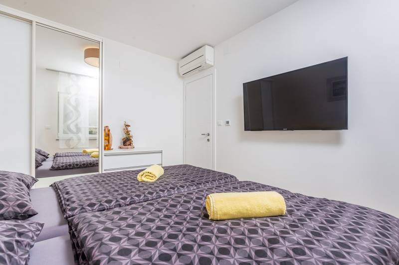 Villa Topaz mit beheiztem Pool Krk