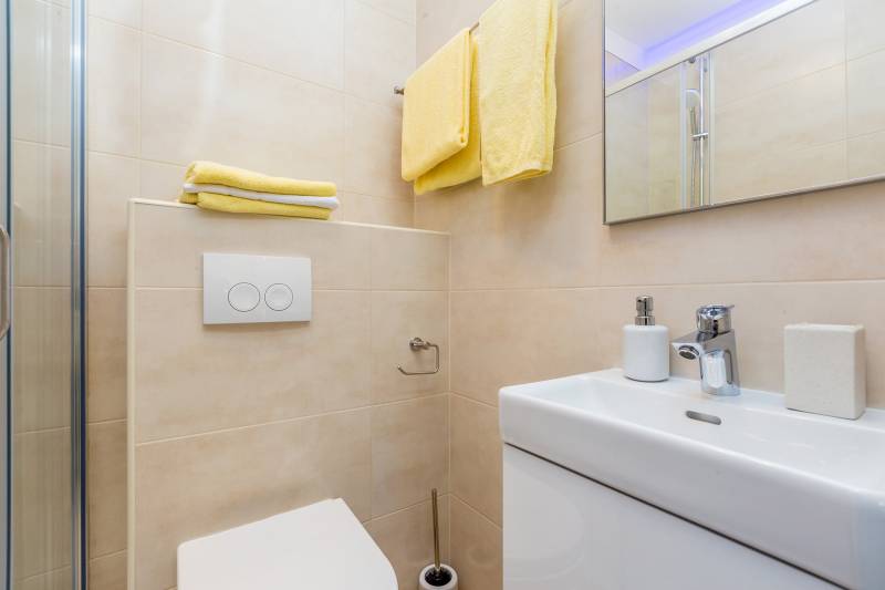 Villa Topaz mit beheiztem Pool Krk