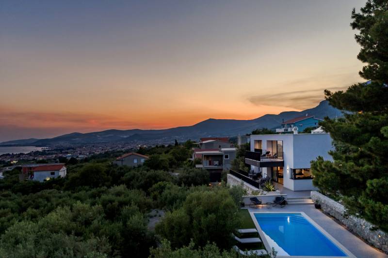 Villa Maremonte mit Pool Split