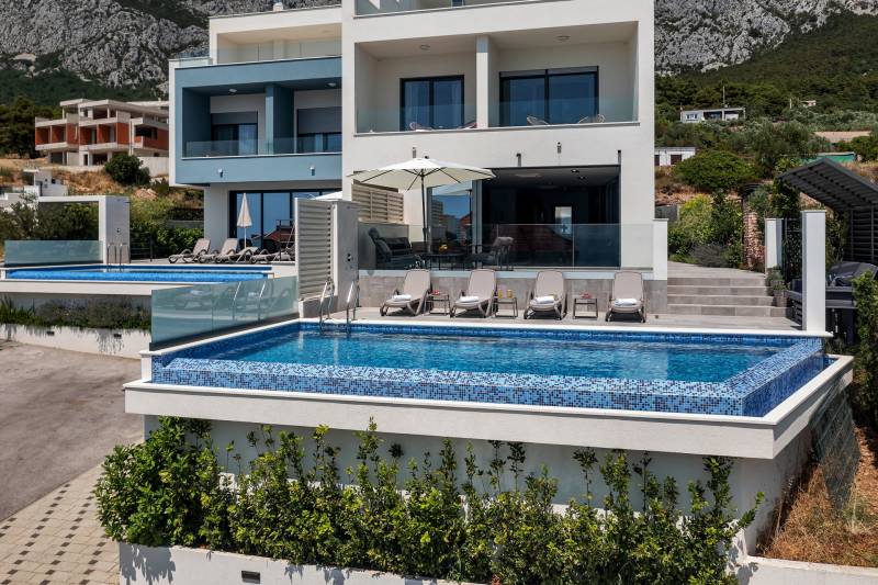 Villa Ninona mit beheiztem Pool II Makarska