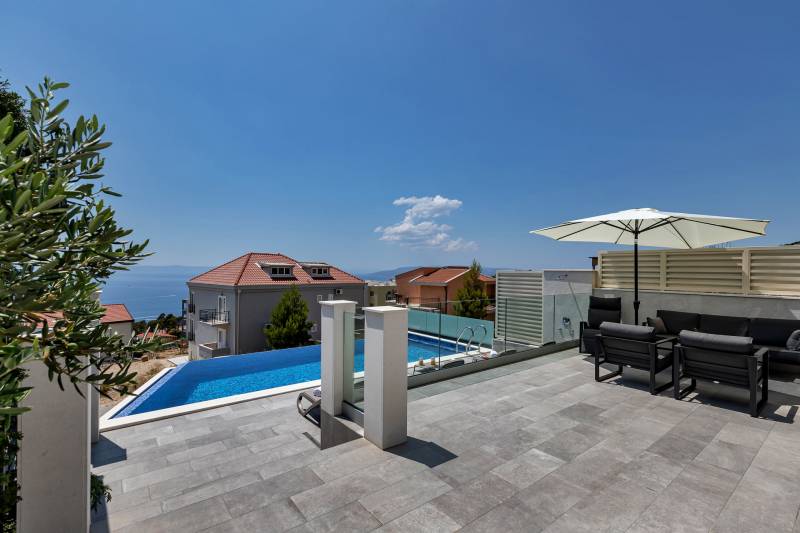 Villa Ninona mit beheiztem Pool II Makarska