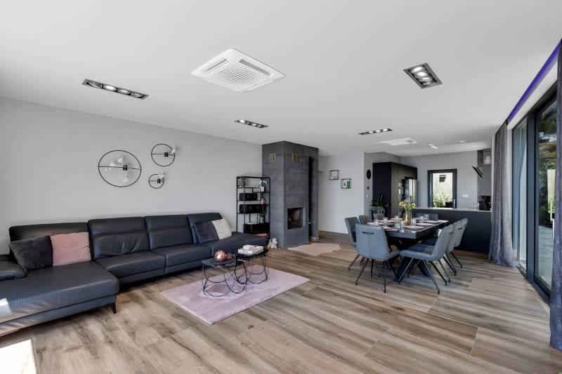 Villa Ninona mit beheiztem Pool II Makarska