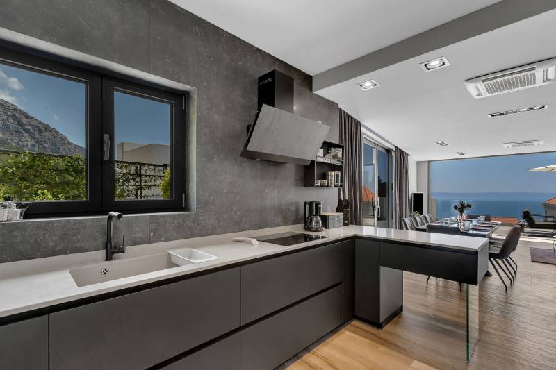 Villa Ninona mit beheiztem Pool II Makarska