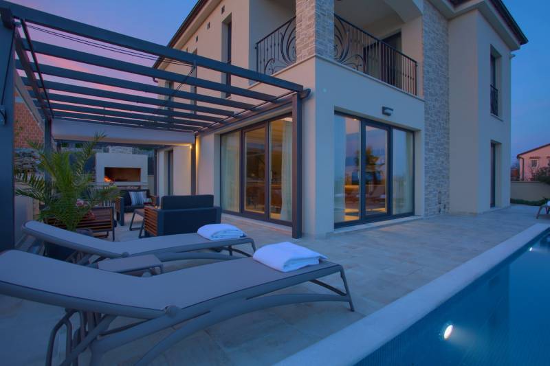 Villa Wisteria mit Pool Krk