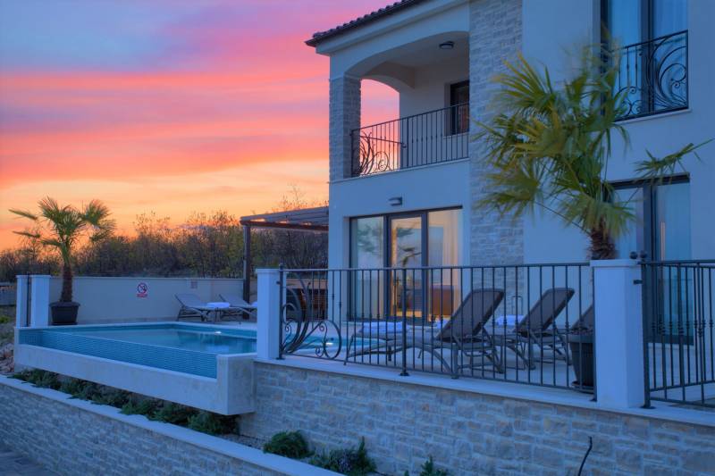 Villa Wisteria mit Pool Krk