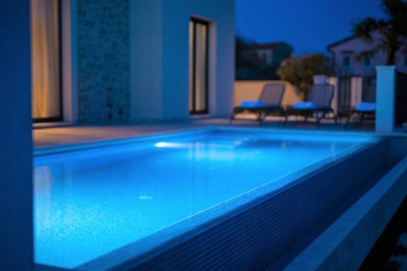 Villa Wisteria mit Pool Krk
