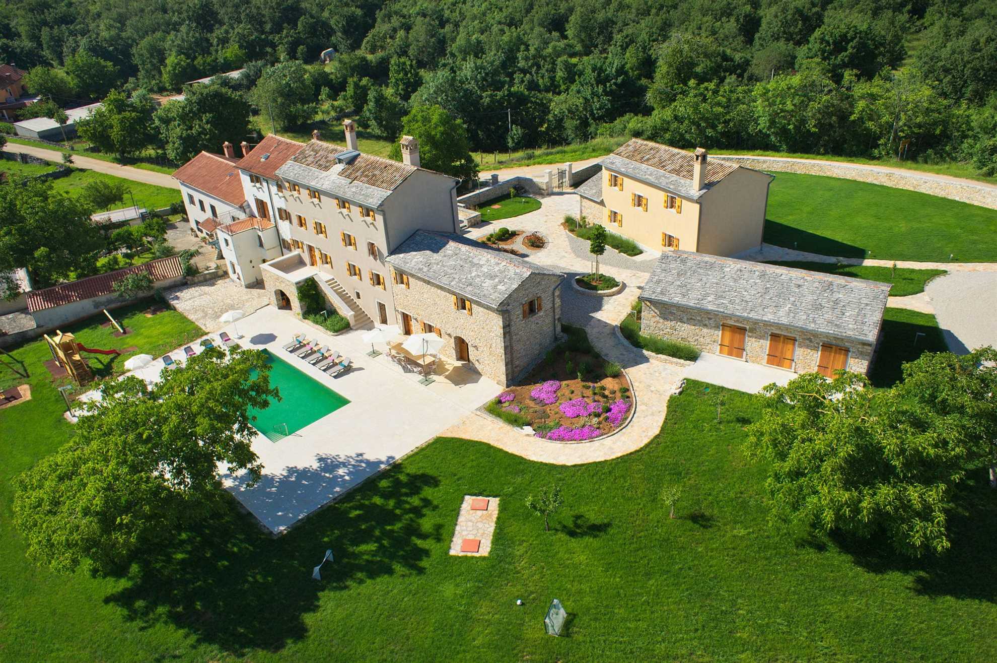 Villa Paradiso with Pool