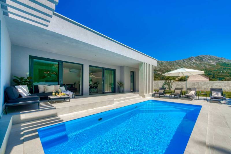Villa Fyra with Pool