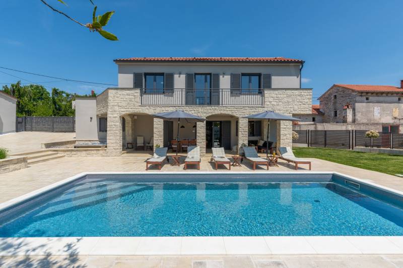 Vila Rosa Bianca s Bazenom Pula