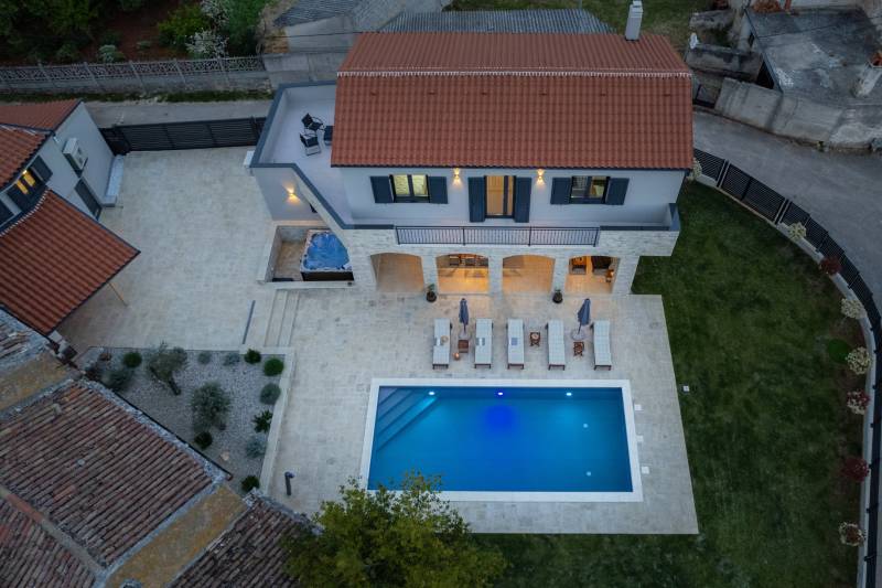 Vila Rosa Bianca s Bazenom Pula