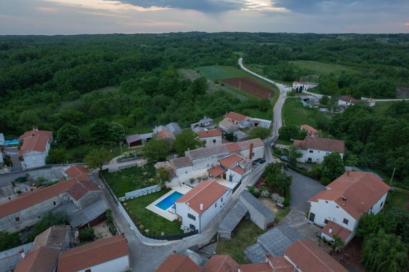 Vila Rosa Bianca s Bazenom Pula