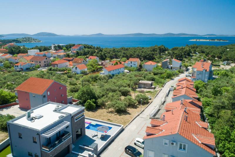 Villa Night Glow med Basseng Šibenik