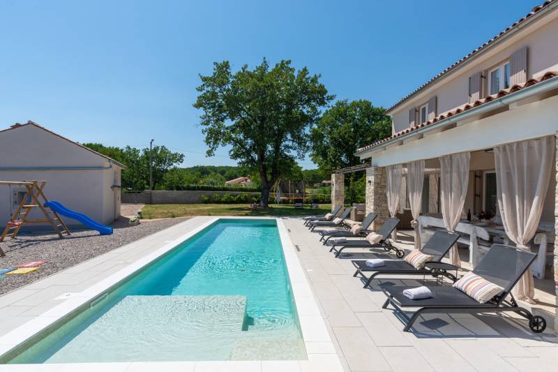 Villa Paloma Blanca with Pool Rabac