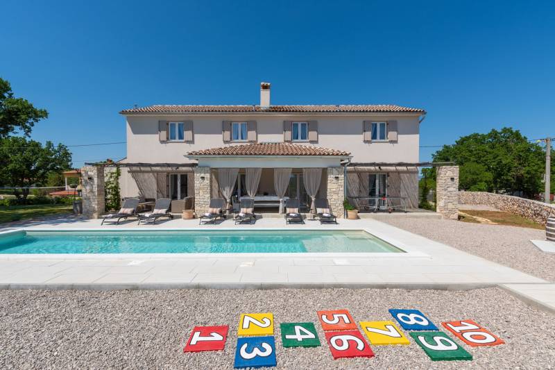 Villa Paloma Blanca with Pool Rabac