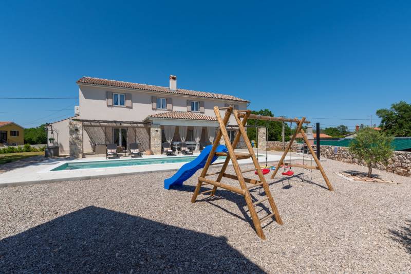 Villa Paloma Blanca with Pool Rabac