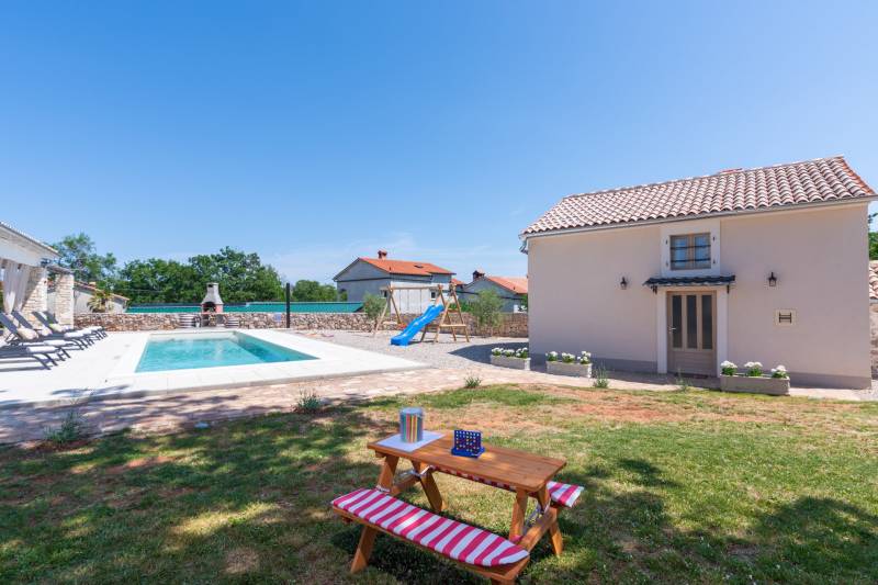Villa Paloma Blanca with Pool Rabac