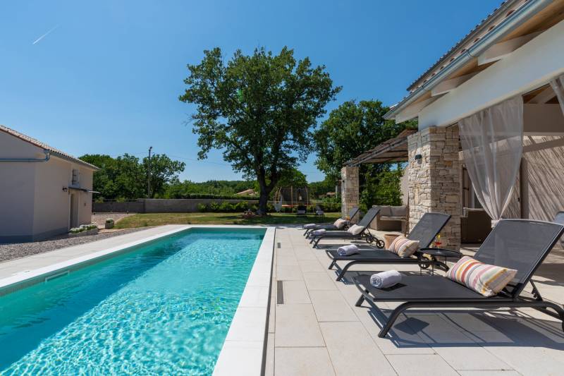 Villa Paloma Blanca with Pool Rabac