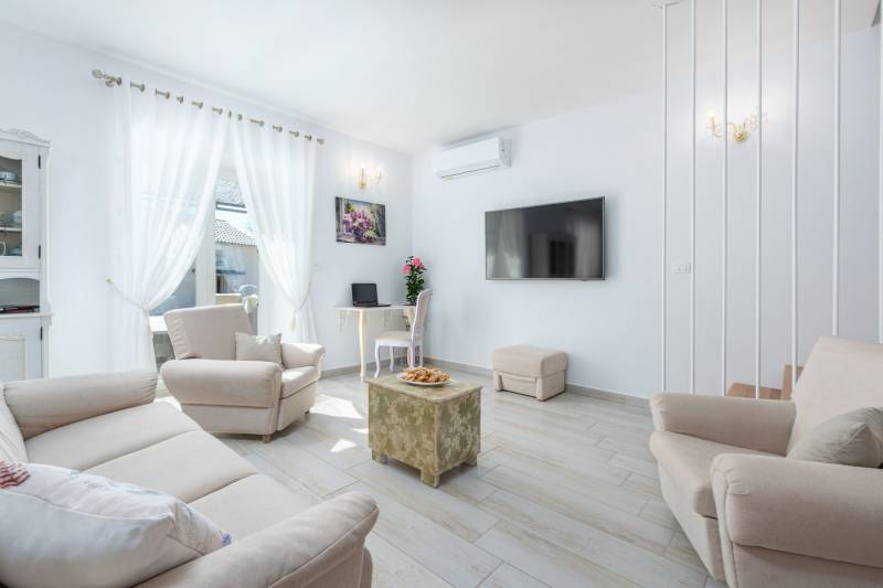 Villa Paloma Blanca with Pool Rabac