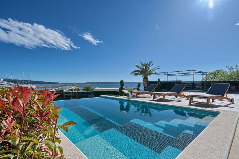 Luxusvilla Imperio mit Pool Split