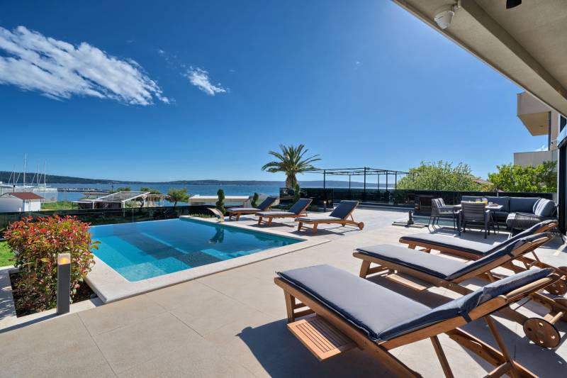 Luxusvilla Imperio mit Pool Split
