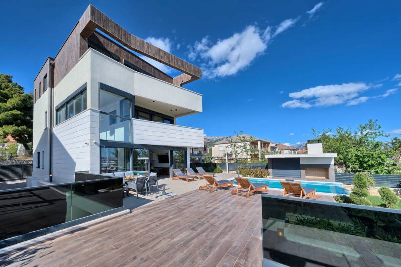 Luxusvilla Imperio mit Pool Split