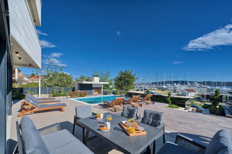 Luxusvilla Imperio mit Pool Split