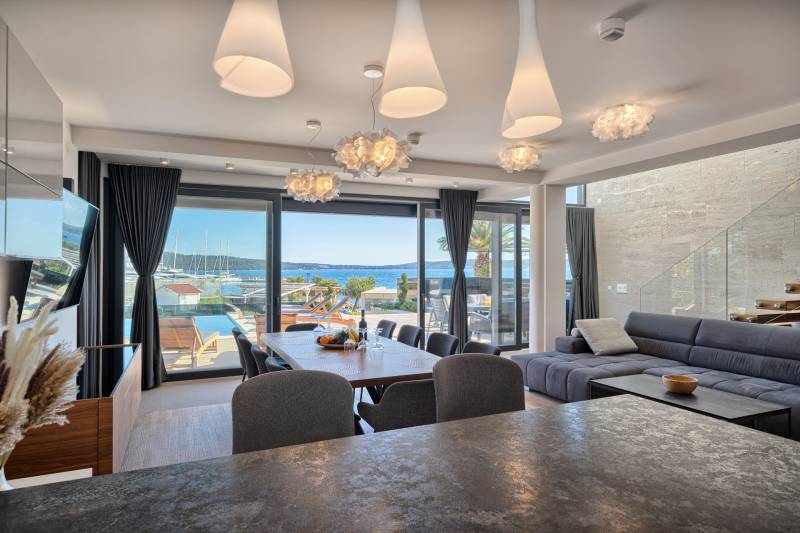 Luxusvilla Imperio mit Pool Split