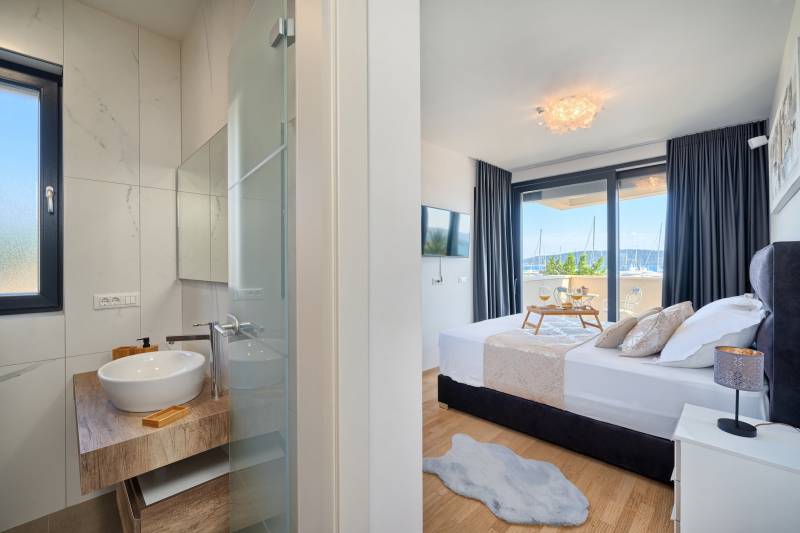 Luxusvilla Imperio mit Pool Split