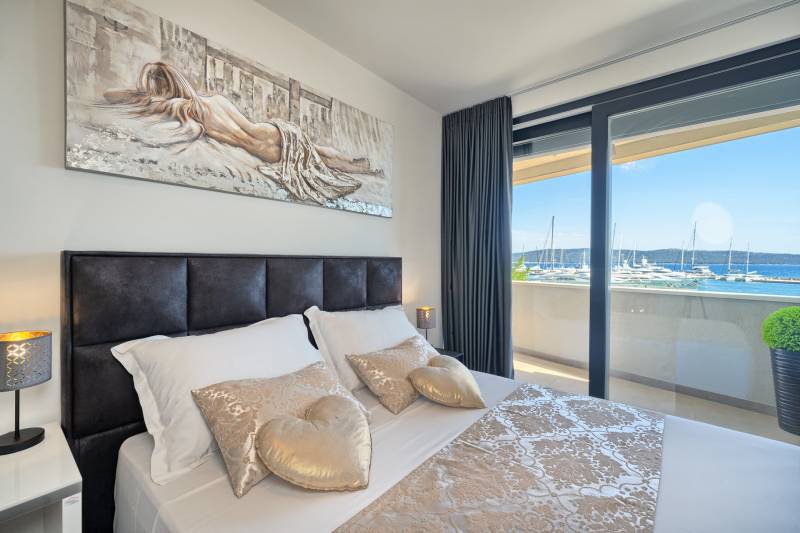 Luxusvilla Imperio mit Pool Split
