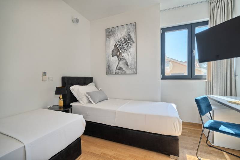 Luxusvilla Imperio mit Pool Split