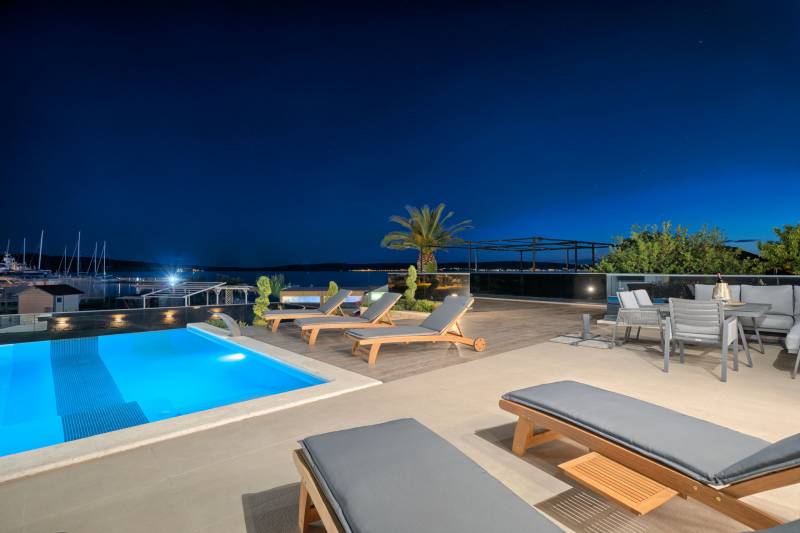 Luxusvilla Imperio mit Pool Split