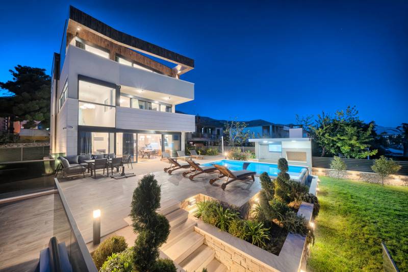 Luxusvilla Imperio mit Pool Split