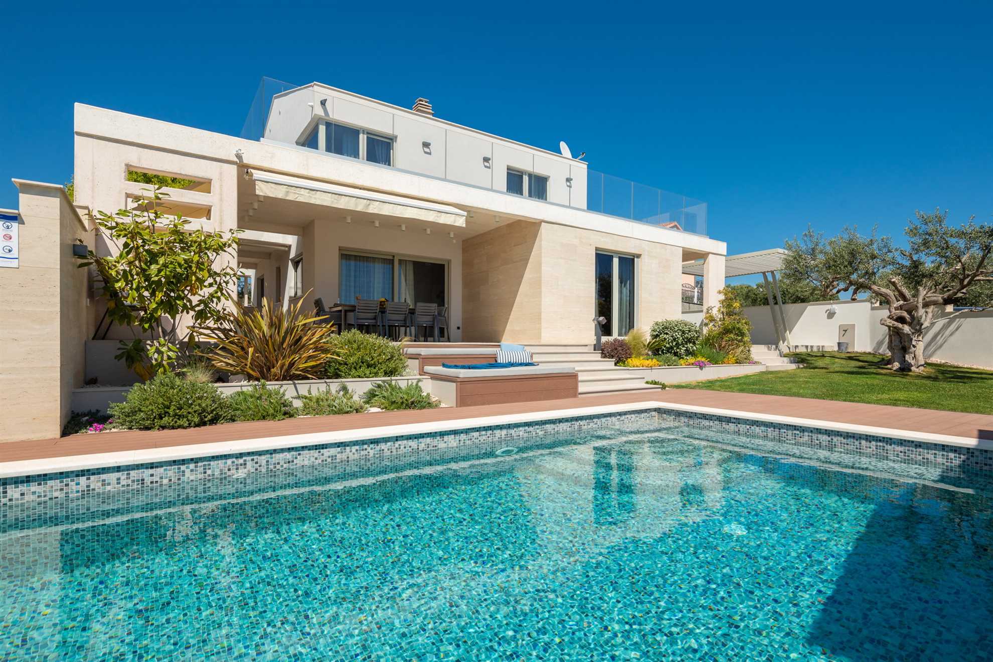 Luxury Villa Cinderella with Pool